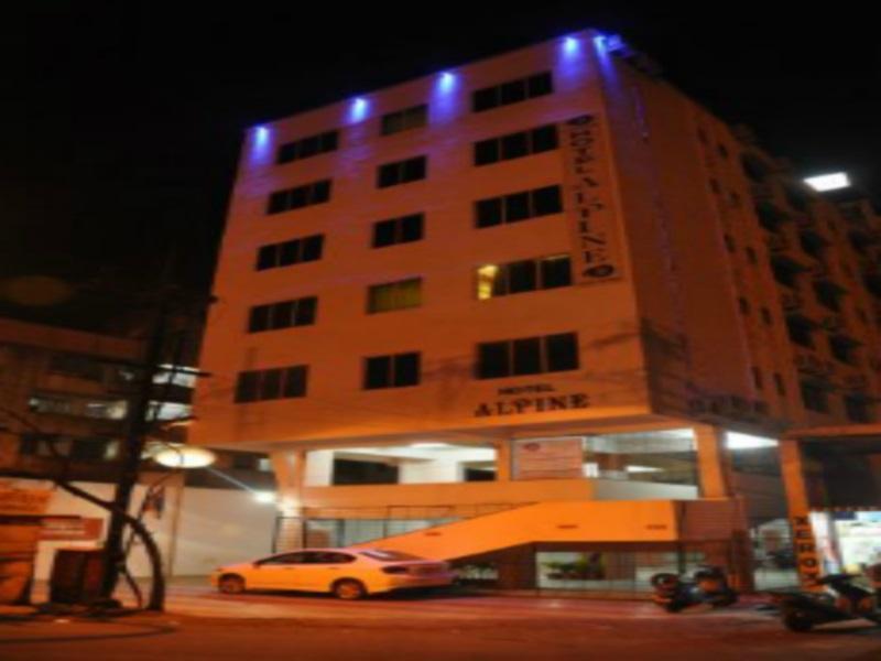 Hotel Alpine Пуна Экстерьер фото
